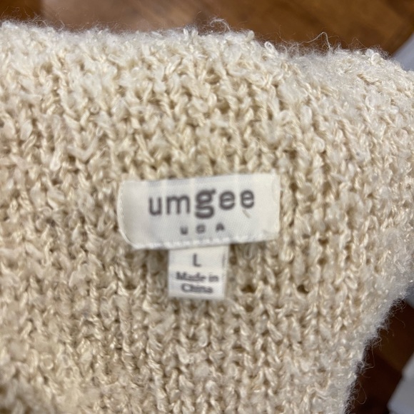 Womens L, UmGee, tan/natural, sweater - Picture 6 of 6